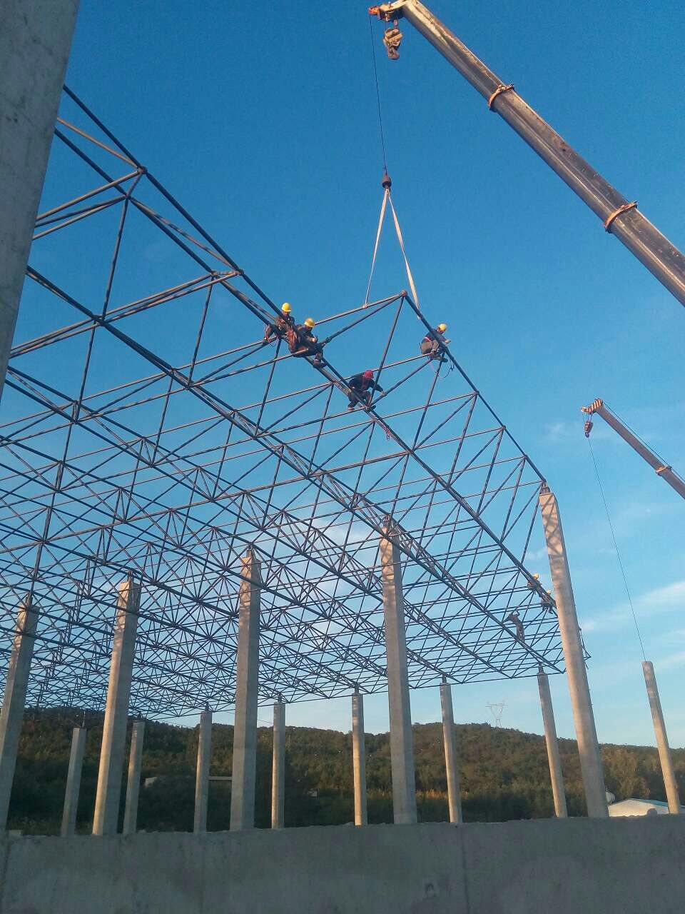 嘉峪关汪清物流园网架